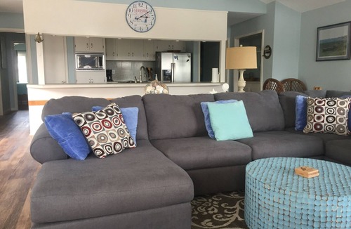 Jamaica Beach House | 'Bayside Hideaway' Jamaica Beach Canal, Sleeps 8, 3 BR-3 Full Bath
