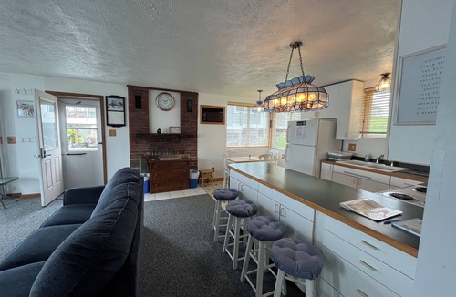 Sterling House | Bayside House in Fair Haven with Boat Dock