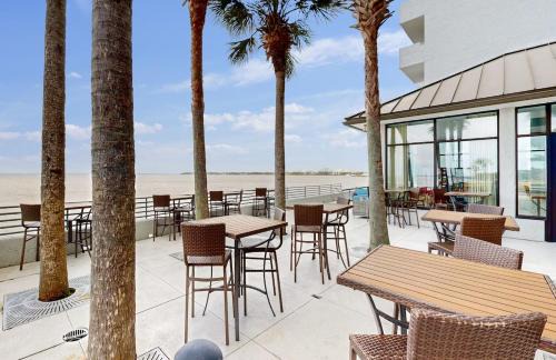 Miramar Beach Apartment | Bayside Inn 6682