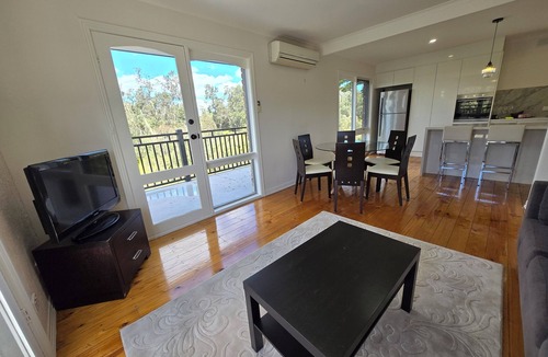 Frankston House | Bayside Oasis by Ready Set Stay