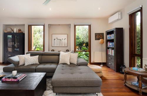 Highett House | Bayside Oasis in Highett