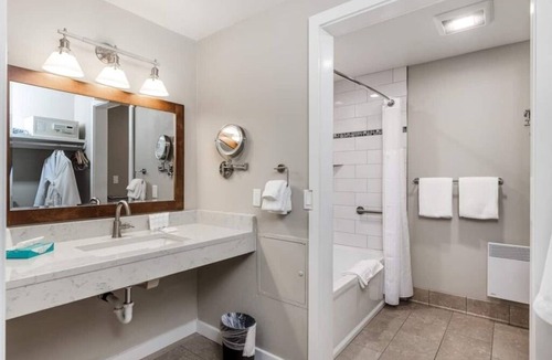 Rosario Hotel | Bayside Queen Ocean Front Island Views