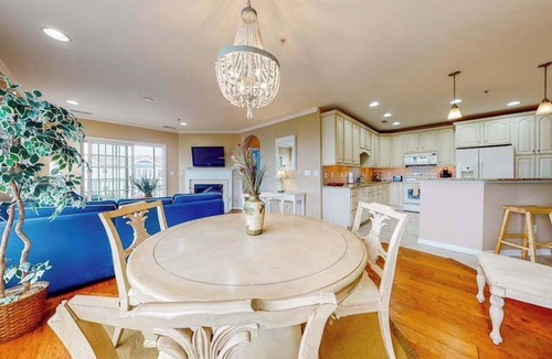 Sun Ridge Condo | Bayside Resort 3rd floor condo with lovely interior/balcony, pool, on-site golf