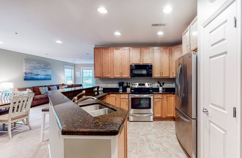 Sun Ridge Condo | Bayside Resort 4th floor condo w/gym, tennis court, and free WiFi