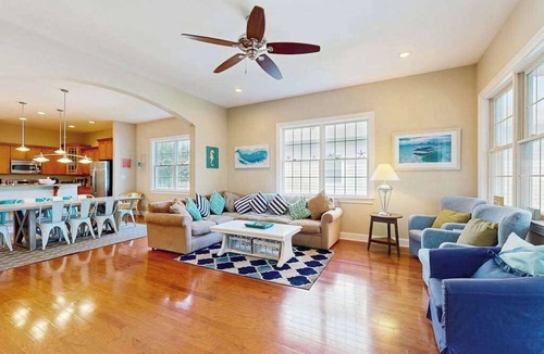 Sun Ridge House | Bayside Resort house with pool, lakefront, golf on-site, & tennis court