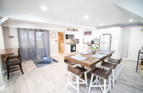 Sodus Point House | Bayside views, walk to beach & restaurants