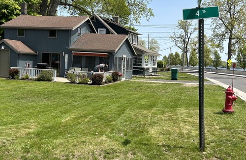 Sodus Point House | Bayside views, walk to beach & restaurants