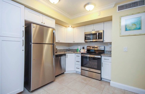 Captiva Condo | Bayside Villa 4224: Bright Corner Unit with Stunning Bay Views