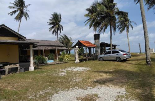 Kampung Badang Cabin | Bayu Beach Chalet PCB