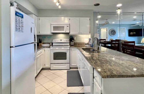 Orange Beach Condo | Bayview 82 2 Bedroom Condo by RedAwning