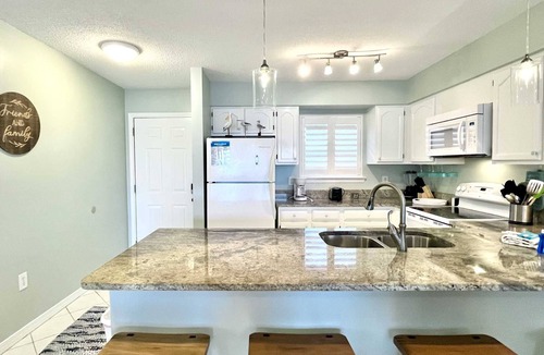 Orange Beach Condo | Bayview 82 2 Bedroom Condo by RedAwning