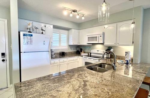 Orange Beach Condo | Bayview 82 2 Bedroom Condo by RedAwning