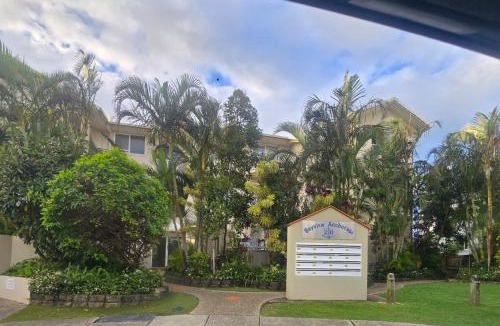 Runaway Bay Apartment | Bayview Anchorage