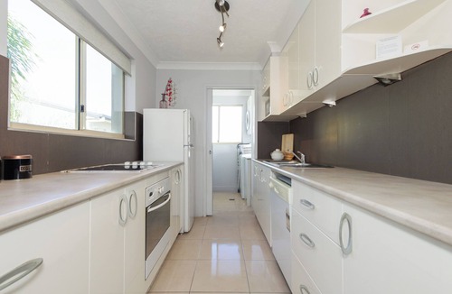 Biggera Waters Apartment | Bayview Beach Holiday Apartments