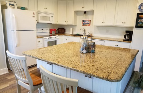 Rockport House | Bayview Bungalow in South Rockport