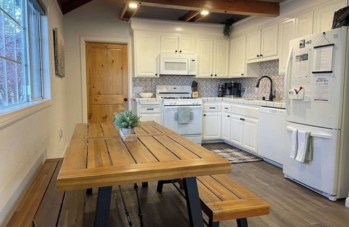 Boulder Bay House | Bayview Bungalow | Kayaks | Walk to Lake | EV