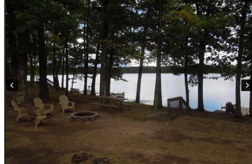 St Germain House | Bayview Cottage 3BR Fireplace Lakefront