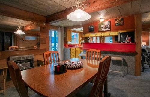 Bayview House | Bayview Float Home on Lake Pend O'reille