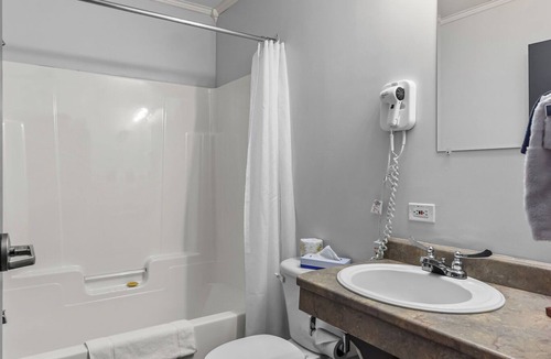 Bay Roberts Hotel | Bayview Inn