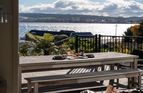 Two Mile Bay House | Bayview Lake Taupo