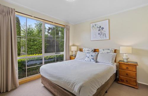 Capel Sound Hotel | Bayview Motel Rosebud/Rye