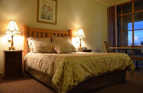 Capel Sound Hotel | Bayview Motel Rosebud/Rye