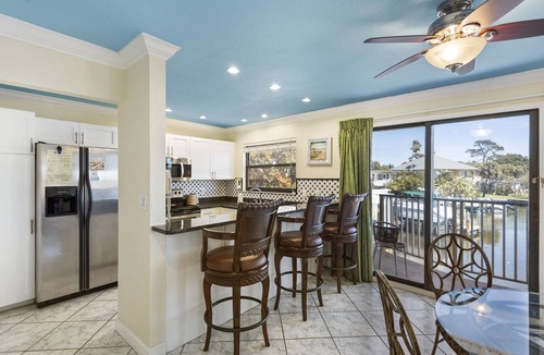 Belle Vista Hotel | Bayview Plaza Waterfront Resort