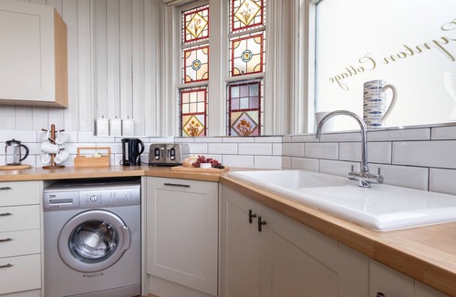 Lynton Cottage | Bayview Terrace