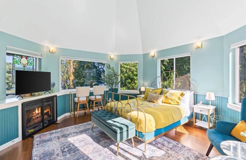 Bremerton Other | BayView Tower - Romantic Studio w/Beach Access
