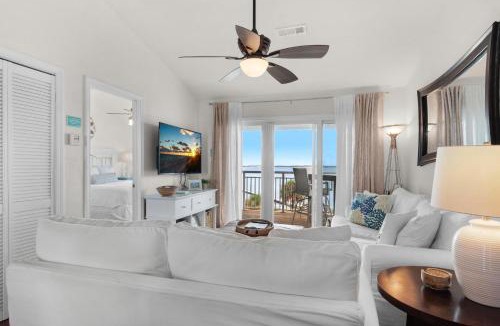 Pensacola Beach Apartment | Baywatch C10
