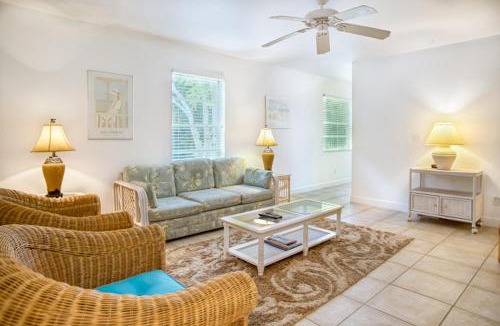 Captiva House | Baywatch Cabin home
