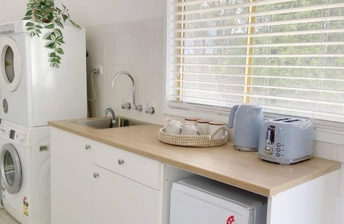 Coronet Bay House | Baywatch – Your Cozy Beach Escape