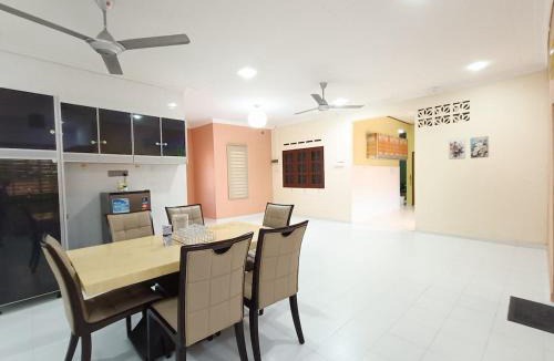 Gong Samak House | Bb Homestay