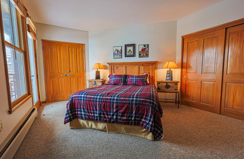 River Run Hotel | BBCS Black Bear Lodge Deluxe 2Bed 2Bath