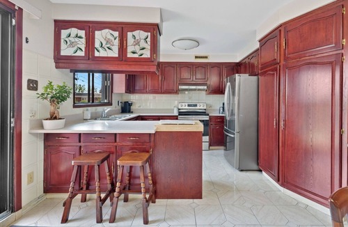 LaSalle House | BBQ| Free Parking | 15min to Downtown | Gym