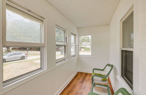 Manchester Apartment | BBQ Ready: Historic Apt 3 Mi to Dtwn Manchester