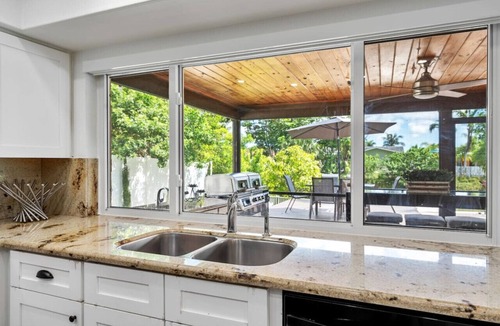Margate House | BBQs & Breezes: Waterfront Pool House Escape