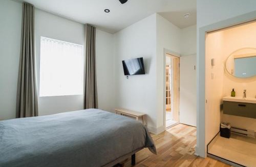 Gay Village Bed & Breakfast | BBV Bed & Breakfast du Village