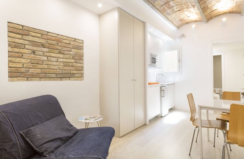 El Baix Guinardo Apartment | BcnStop Sagrada Familia Apartments