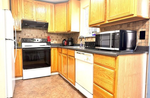 Highline Apartment | BD 37 5-Apt Complex (7b5b) Near Airport