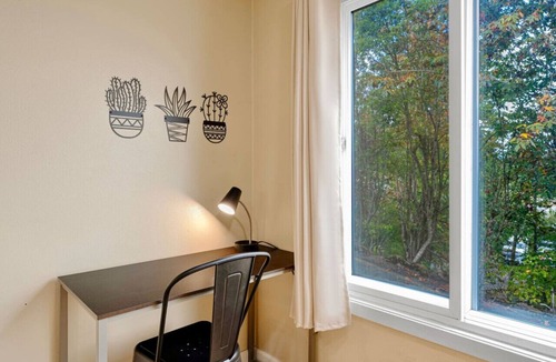 Highline Apartment | BD 37 5-Apt Complex (7b5b) Near Airport