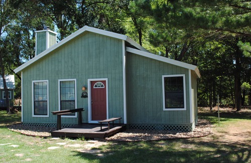 Telephone Cabin | BDB 2: Bonham Cabin w/Mess Hall Access
