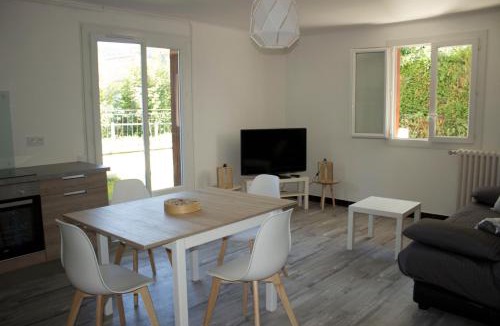 Bagneres-de-Bigorre Apartment | BdB nid douillet au rdc rando ressourçante