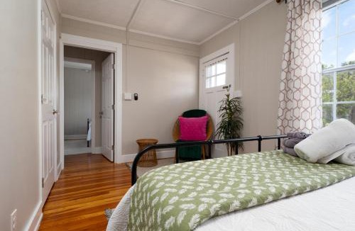 Jacksonville Beach Apartment | Be A Nomad - Beach Bliss - Close to beach