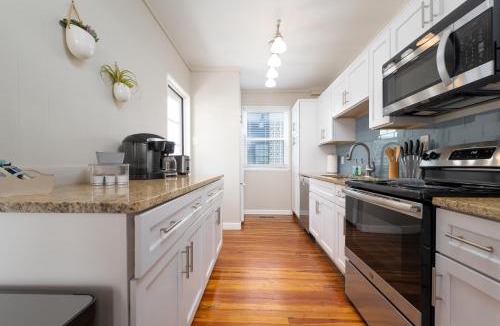 Jacksonville Beach Apartment | Be A Nomad - Beach Bliss - Close to beach