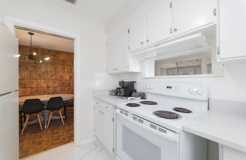 Lakewood House | Be A Nomad/Cozy 3BR w/Big Yard & Parking