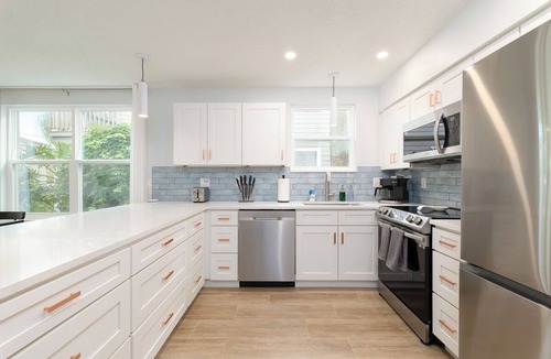 Neptune Beach House | Be A Nomad | Neptune Beach | 2blks from the ocean