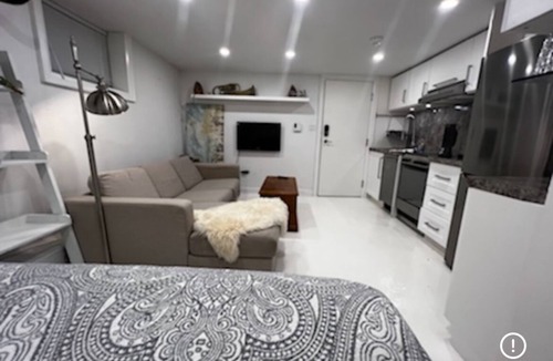 The Beaches House | Be at the Beach! Beautiful Summers Steps to the Water