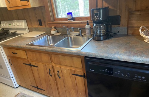 Drasco Cabin | Be cozy and enjoy nature at "Cedar Pines Cabin!"