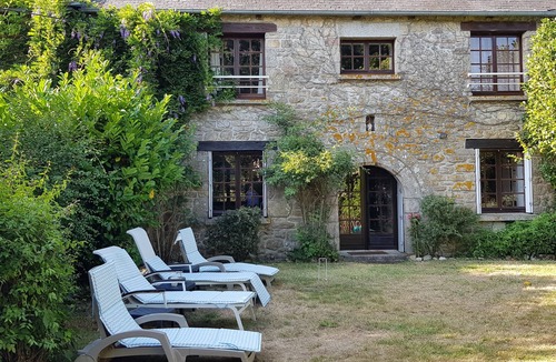 Saint-Igneuc House | Beautifully Restored Detached Stone House